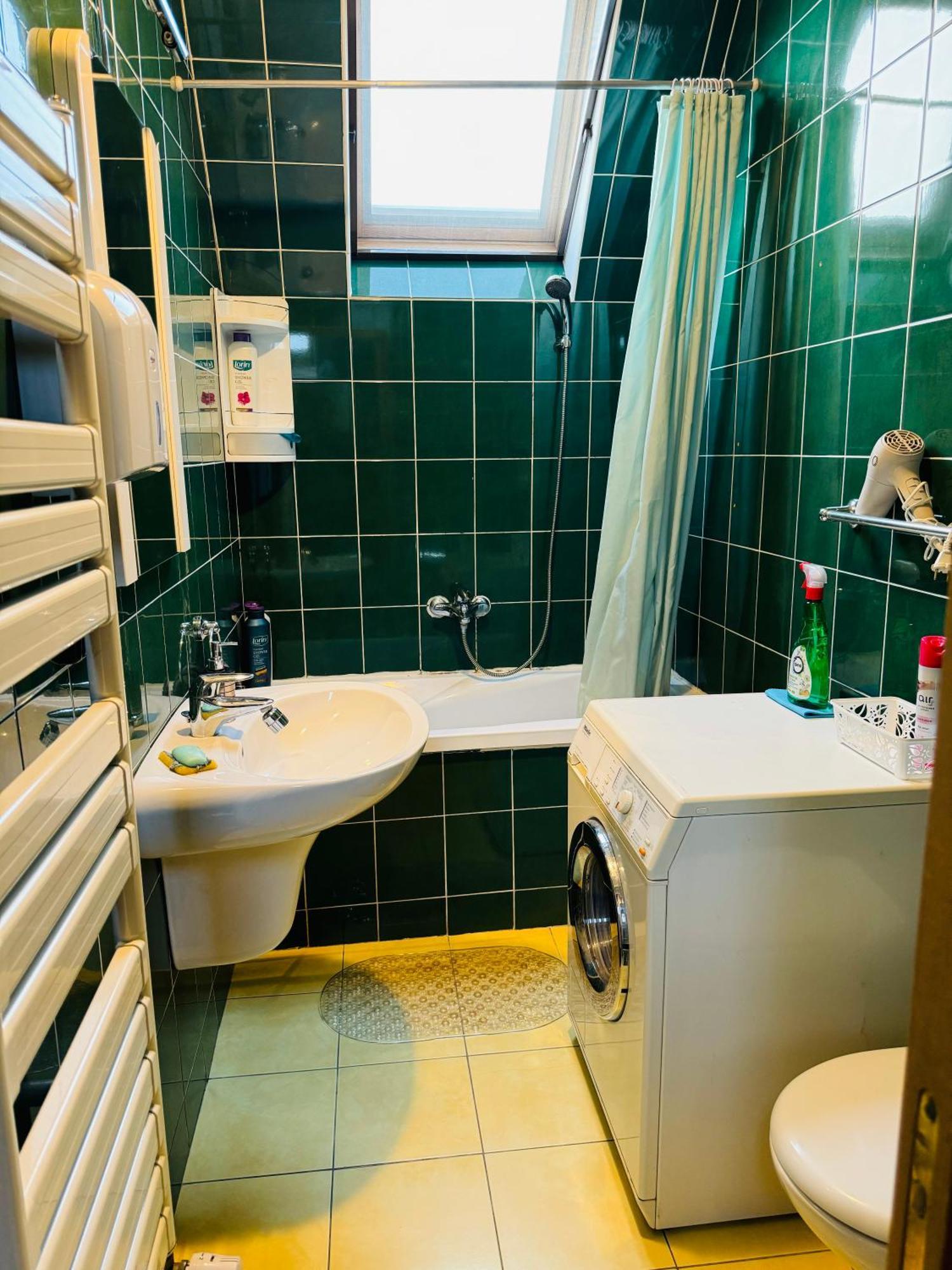 Central Hostel Partener Орадя Экстерьер фото
